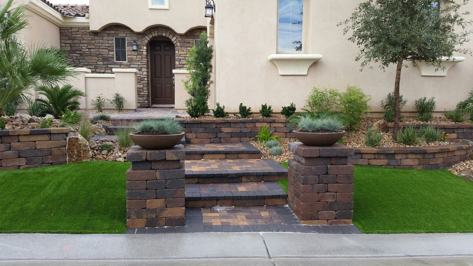 Garden project design, modular style with paver custom design